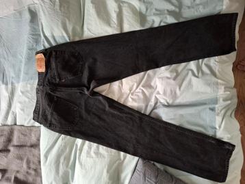 Zwarte levi's 501 W33L32 beschikbaar voor biedingen