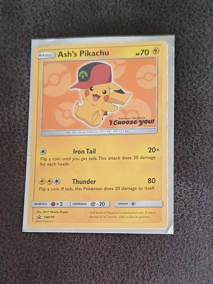Ash's pikachu sm110, Hobby en Vrije tijd, Verzamelkaartspellen | Pokémon, Zo goed als nieuw, Ophalen of Verzenden