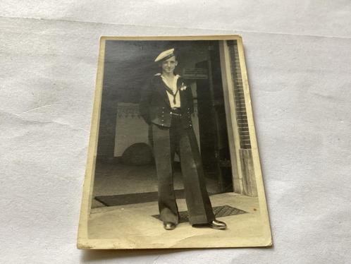 Vintage Foto: Jonge Matroos in Uniform, Verzamelen, Foto's en Prenten, Ophalen of Verzenden