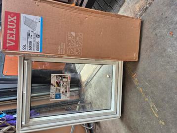 Velux dakraam GGL Mk06 2070 - 78x118 bxh  beschikbaar voor biedingen