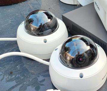 Hikvision NVR + 4 stuks 4 Mp Acusense camera's  beschikbaar voor biedingen