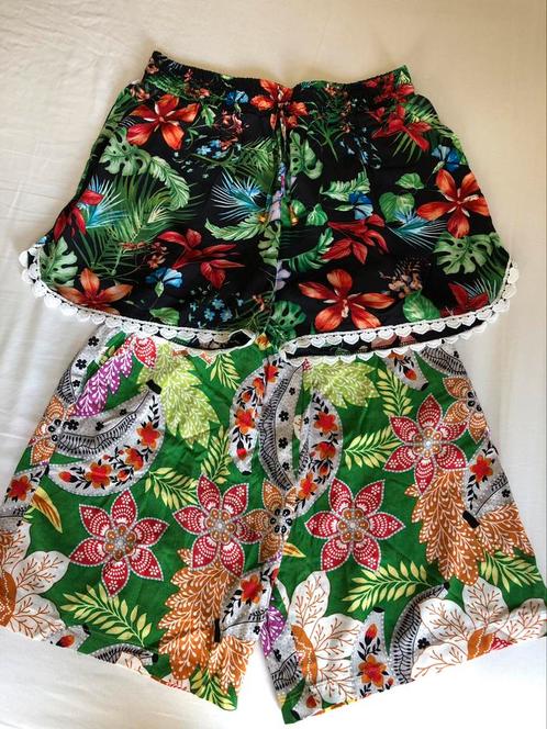 Fleurige korte broeken 3 euro per stuk, Kleding | Dames, Broeken en Pantalons, Zo goed als nieuw, Maat 38/40 (M), Overige kleuren
