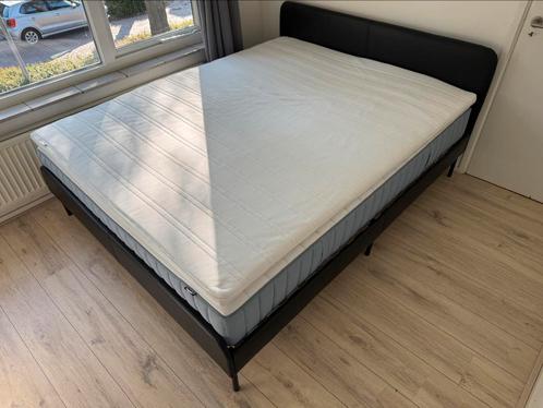 Ikea Slattum tweepersoons bed 160 x 200, Huis en Inrichting, Slaapkamer | Boxsprings, Zo goed als nieuw, 160 cm, 200 cm, Tweepersoons