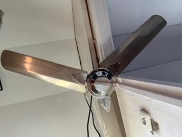 Plafondventilator (verchroomd,diameter 1,2 meter, 5-standen) beschikbaar voor biedingen