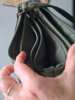 Klein groen schoudertasje met heel veel vakjes.18-12 cm, Ophalen of Verzenden, Zo goed als nieuw, Groen, Schoudertasje