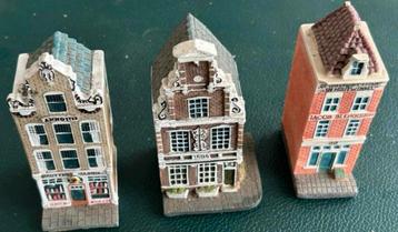 3 prachtige grachtenhuisjes huisjes beschikbaar voor biedingen