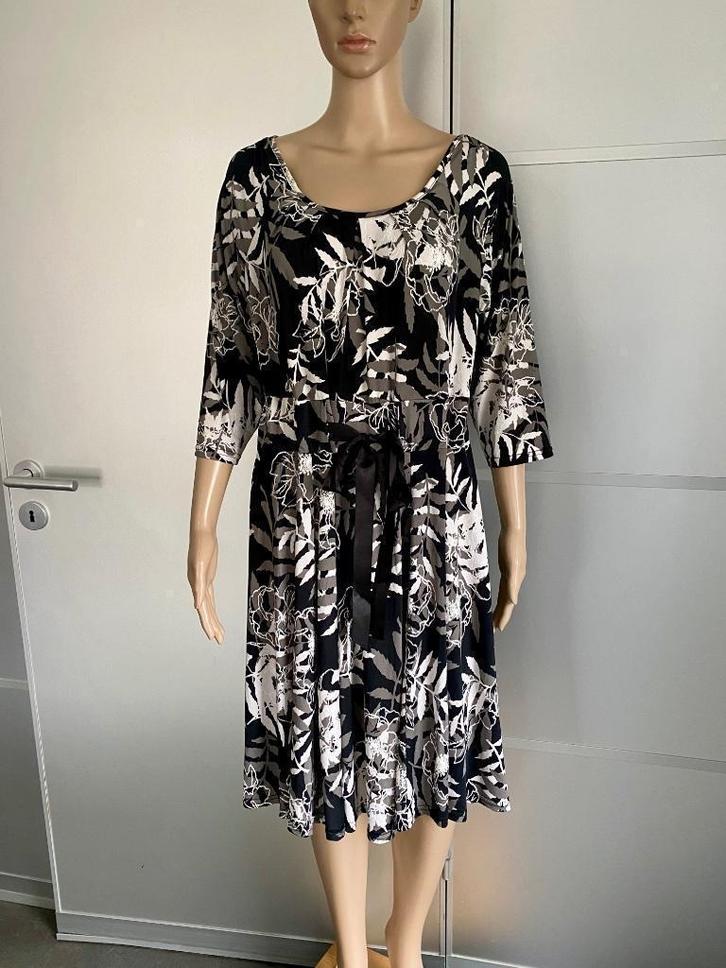 i232 Joachim Bosse maat L=40/42 jurk jurkje wit/zwart/grijs, Kleding | Dames, Jurken, Zo goed als nieuw, Maat 42/44 (L), Wit, Knielengte