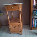 Antiek nachtkastje, Huis en Inrichting, Slaapkamer | Nachtkastjes, Ophalen, Gebruikt, Minder dan 45 cm, 70 cm of meer