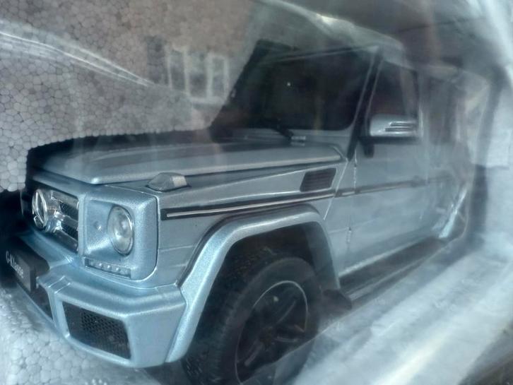 1:18 Mercedes G-Klasse W463 Diamantzilver 2015 Dealer Editie, Hobby en Vrije tijd, Modelauto's | 1:18, Nieuw, Auto, Overige merken
