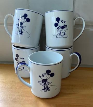 Guy Degrenne Disney 5 Bekers beschikbaar voor biedingen