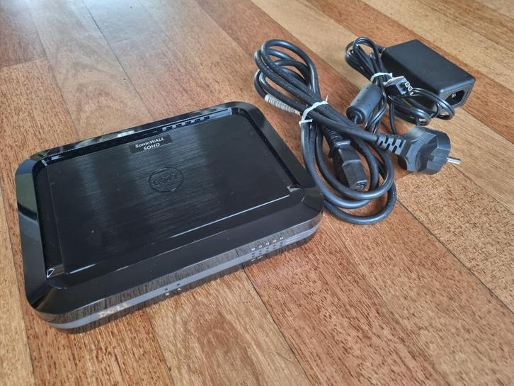 SonicWALL Dell SOHO Security Appliance firewall, Computers en Software, Routers en Modems, Zo goed als nieuw, Router, Ophalen