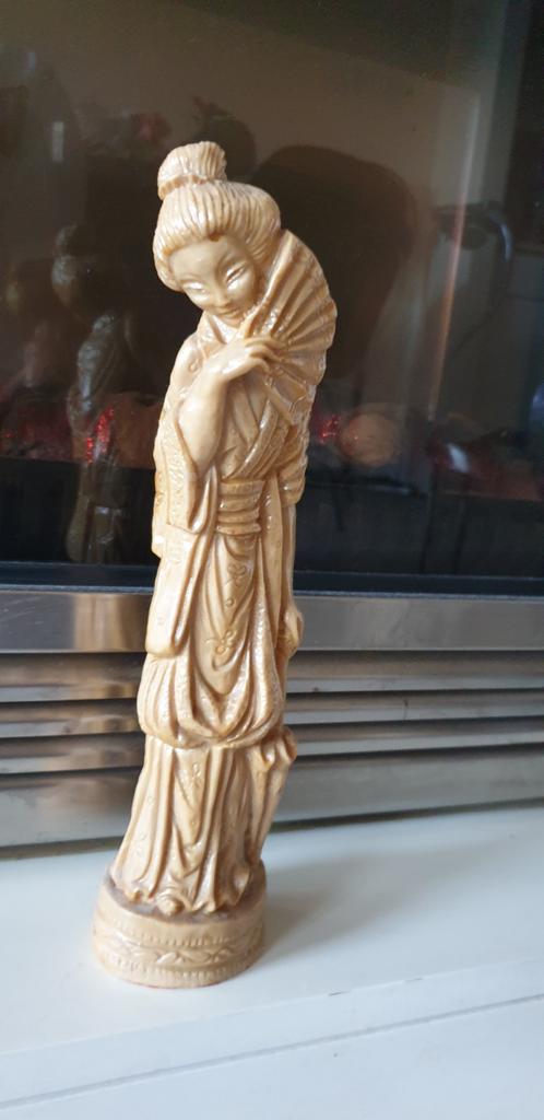 Beeldje van geisha, Antiek en Kunst, Ophalen of Verzenden