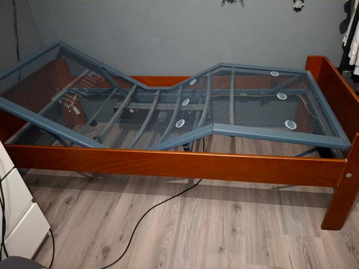 Auping Auronde bed met elektrisch verstelbare bodem 90x200, Huis en Inrichting, Slaapkamer | Bedden, Nieuw, Eenpersoons, 90 cm