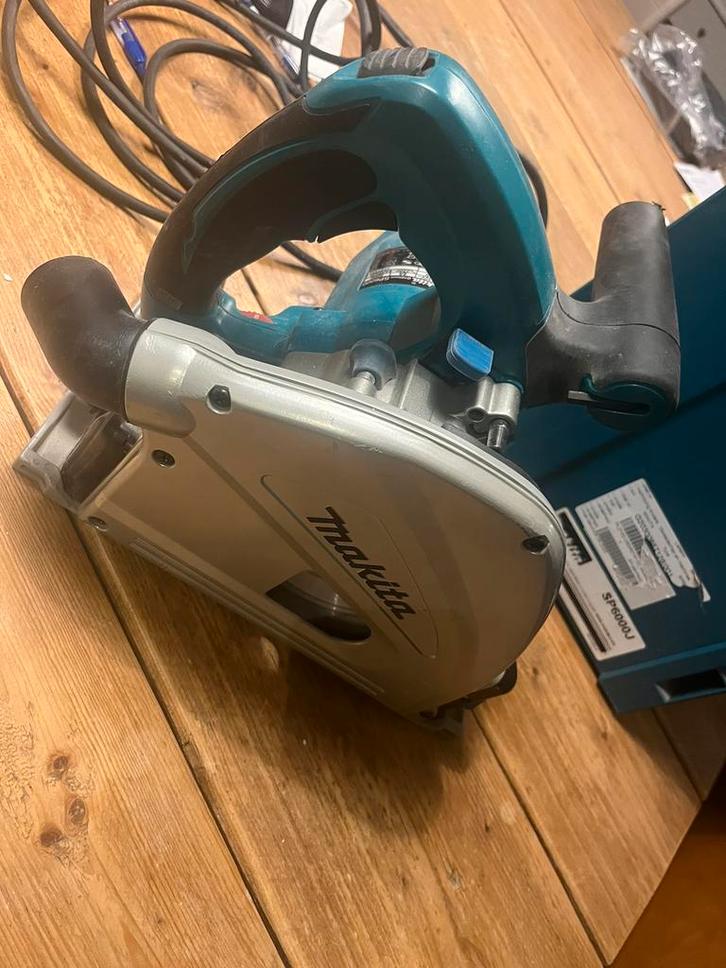 Makita SP6000J invalzaag + Mbox, Doe-het-zelf en Verbouw, Gereedschap | Zaagmachines, Zo goed als nieuw, Invalzaag, 1200 watt of meer