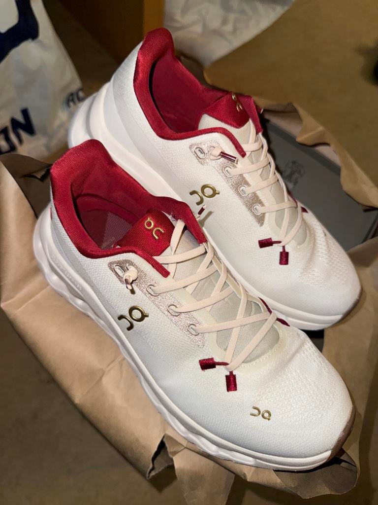 Burgundy Rode On Cloud Schoenen, Ophalen of Verzenden, Nieuw