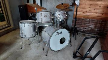 Compleet Pearl drumstel. Nette staat beschikbaar voor biedingen