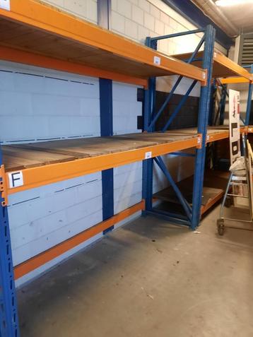 4 secties palletstelling met legborden beschikbaar voor biedingen