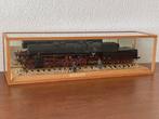 * UNIEK * STOOMLOC + TENDER IN VITRINEKAST * LENGTE: 65 cm *, Hobby en Vrije tijd, Ophalen, Zo goed als nieuw, Locomotief, Overige merken