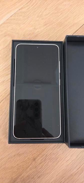 Samsung Galaxy S23 Cream 256 gb beschikbaar voor biedingen