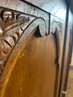 Oude bobo houten meidenkast met prachtig snijwerk, Ophalen, Gebruikt