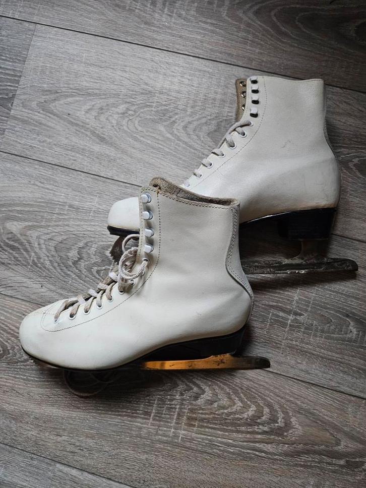 Kunstschaatsen maat 40, Sport en Fitness, Schaatsen, Gebruikt, Overige typen, Overige merken, Ophalen of Verzenden