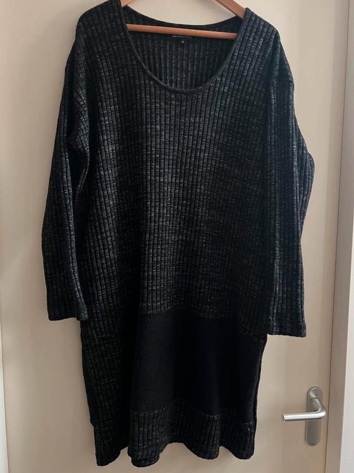 Hebbeding mooie wollen jurk/ maat 2, Kleding | Dames, Jurken, Zo goed als nieuw, Maat 46/48 (XL) of groter, Zwart, Onder de knie