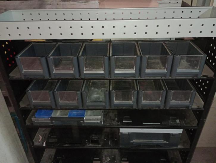 Provan schappen kast losse bakjes koffers bedrijfswagen bus, Auto diversen, Overige Auto diversen, Ophalen