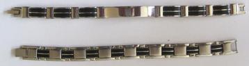 Stalen Armband En Plaatarmband Met Zwarte Accenten €10 p/st beschikbaar voor biedingen
