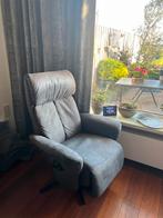 Sta-op stoel met relaxfunctie (z.g.a.n), Huis en Inrichting, Stoelen, Ophalen of Verzenden, Zo goed als nieuw, Grijs, Eén