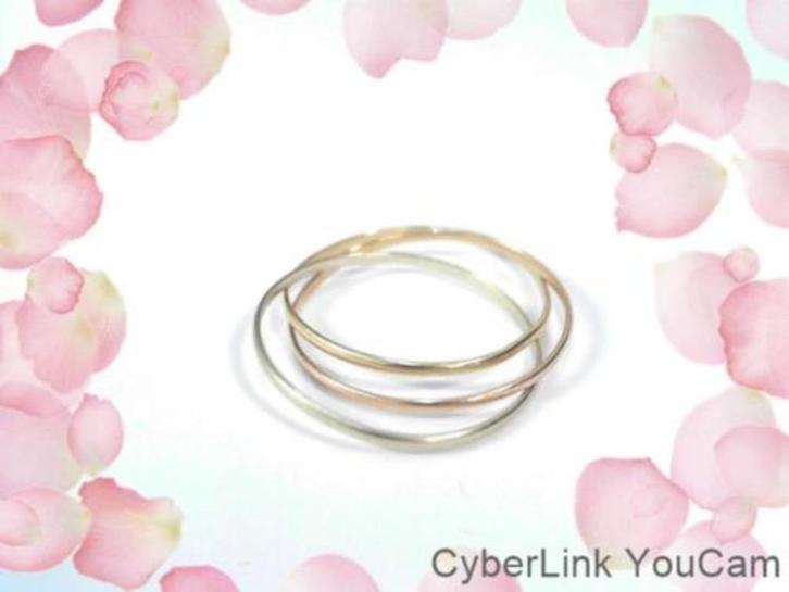 Stijlvol en symbolisch: 14K trinity ring in drie goudkleuren, Sieraden, Tassen en Uiterlijk, Ringen, Zo goed als nieuw, Dame, 17 tot 18