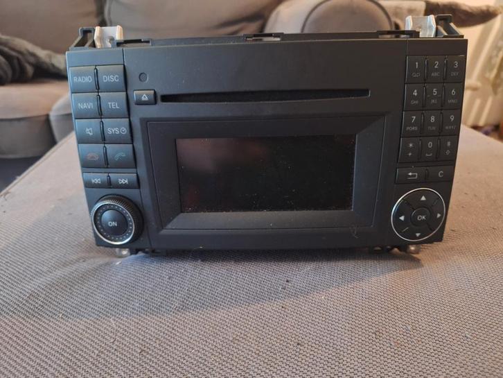 Autoradio Mercedes B 200, Auto diversen, Autoradio's, Zo goed als nieuw, Ophalen