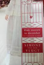 Simone van der Vlugt - Rode sneeuw in december, Boeken, Ophalen of Verzenden, Simone van der Vlugt, Zo goed als nieuw