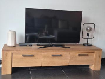 TV meubel massief gestoomd eiken beschikbaar voor biedingen