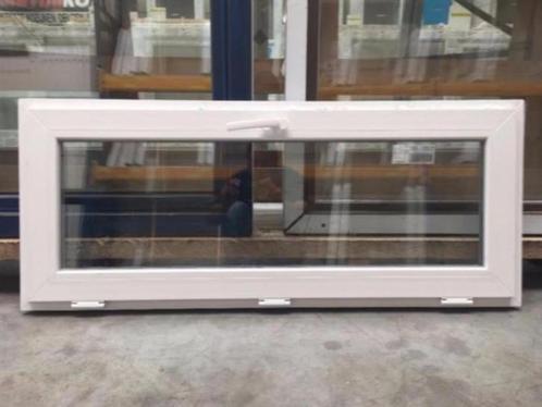 Kunststof kiep kozijn 120 x 50 voor garage, schuur, stal., Doe-het-zelf en Verbouw, Kozijnen en Schuifpuien, Nieuw, Raamkozijn