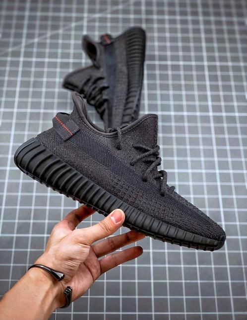 Adidas Yeezy Boost 350 V2 Black Reflective schoenen | NIEUW, Kleding | Heren, Schoenen, Nieuw, Sneakers of Gympen, Zwart, Ophalen of Verzenden
