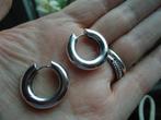 mooie echt zilveren dikke oorringen tisento 925 nieuwstaat, Hangers, Ophalen of Verzenden, Zo goed als nieuw, Zilver