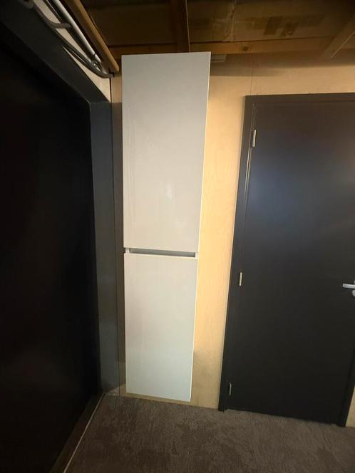 Badkamerkast wit hoogglans, Huis en Inrichting, Badkamer | Badkamermeubels, Gebruikt, (Half)hoge kast, 150 tot 200 cm, Minder dan 50 cm