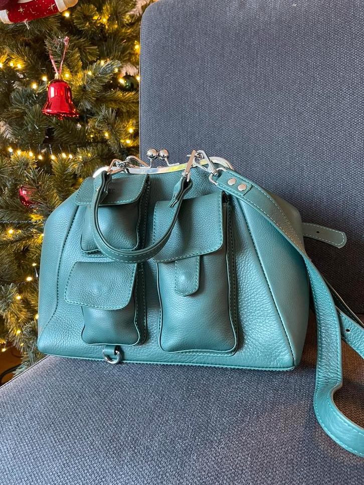 Vintage turquoise leren tas van dik leer, Sieraden, Tassen en Uiterlijk, Tassen | Schooltassen, Nieuw, Schoudertas, 30 tot 40 cm