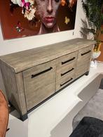 Dressoir Rough, Ophalen, Metaal, 150 tot 200 cm, Nieuw