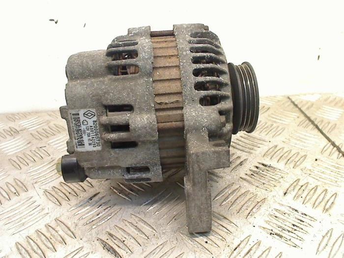 Dynamo van een Renault Clio, Auto-onderdelen, Motor en Toebehoren, Renault, Gebruikt, 3 maanden garantie, Ophalen of Verzenden