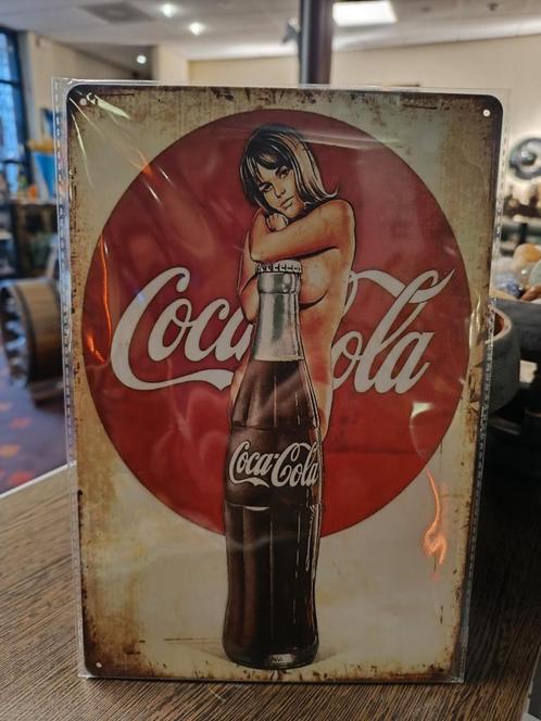 Coca Cola pinup metalen wandbord, Verzamelen, Merken en Reclamevoorwerpen, Nieuw, Reclamebord, Ophalen of Verzenden