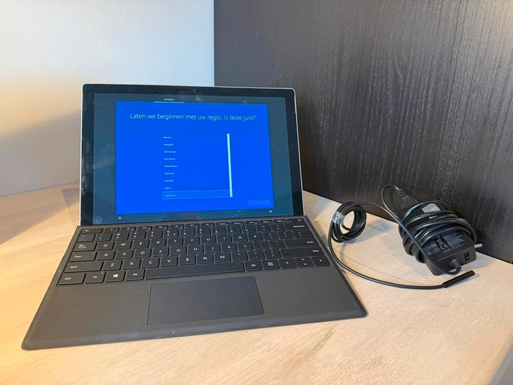 Microsoft Surface 1796 - 128GB - Windows 10, Computers en Software, Android Tablets, Gebruikt, Wi-Fi, 12 inch, Usb-aansluiting