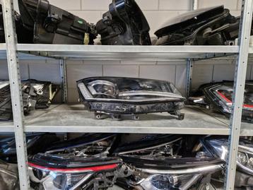 VW T7 Transporter IQ light VOL LED koplamp unit 082 rechts beschikbaar voor biedingen