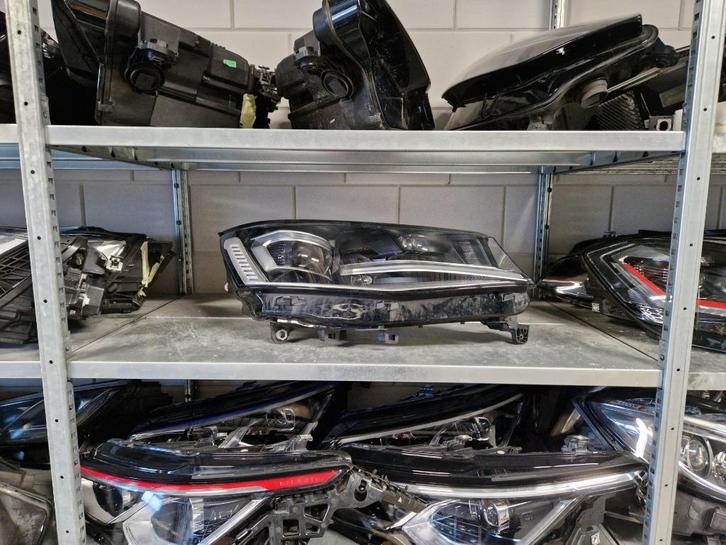 VW T7 Transporter IQ light VOL LED koplamp unit 082 rechts, Auto-onderdelen, Verlichting, Volkswagen, Gebruikt, Ophalen of Verzenden