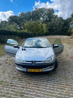 Peugeot 206 1.6 16V CC 2002 Grijs, Auto's, Peugeot, Voorwielaandrijving, 4 cilinders, Cabriolet, 4 stoelen