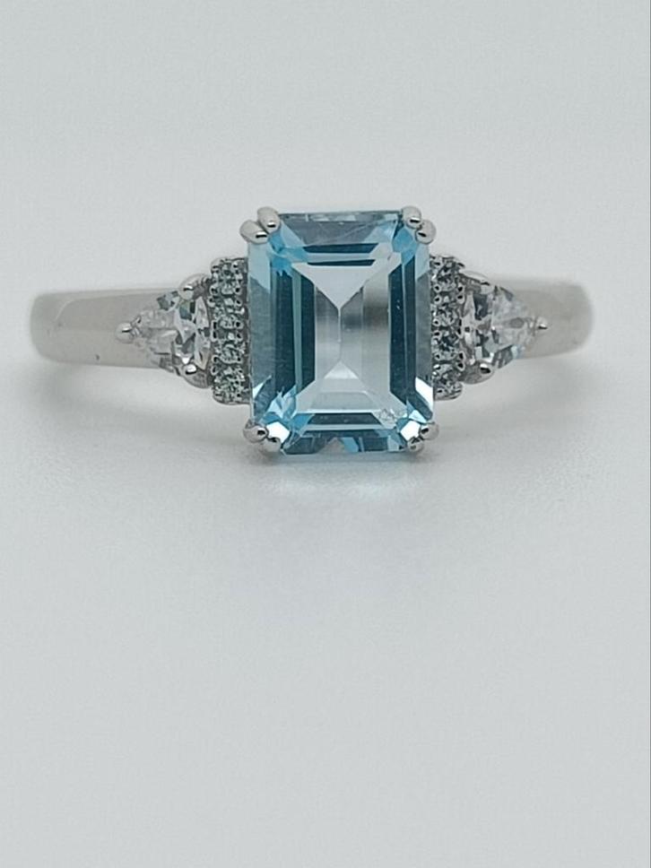 Zilveren ring met hemelsblauwe topaas, Sieraden, Tassen en Uiterlijk, Ringen, Nieuw, 17 tot 18, Zilver, Zilver, Met edelsteen