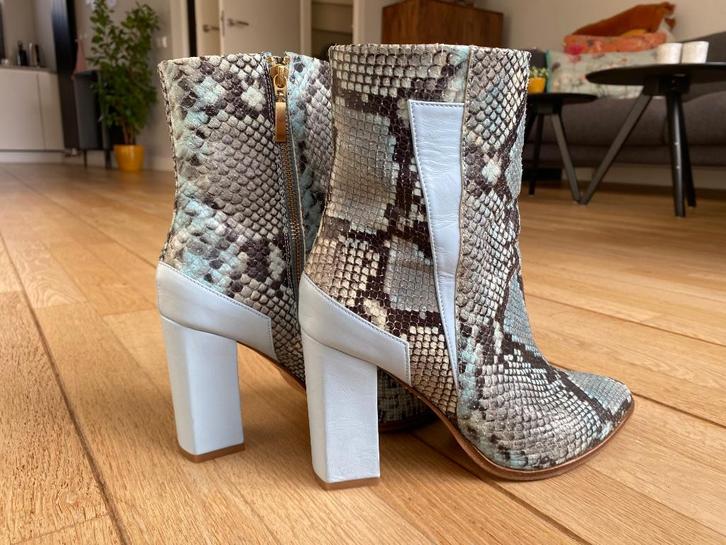 Mascolori enkellaarsjes lichtblauw maat 40, Kleding | Dames, Schoenen, Zo goed als nieuw, Lage of Enkellaarzen, Blauw, Ophalen of Verzenden