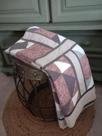 Nieuwe Landelijke Quilt Deken - Bruin/Crème - 170x135cm beschikbaar voor biedingen
