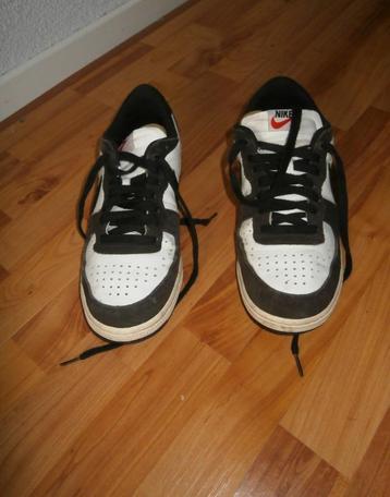 Fijne Nike Terminator sneakers mt 43 origineel  FN 7815-200 beschikbaar voor biedingen