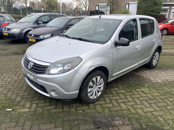 Dacia Sandero black line 1.2 16V 75 Betreft Duitse auto, Auto's, Dacia, Te koop, Sandero, Emergency brake assist, Isofix, Benzine